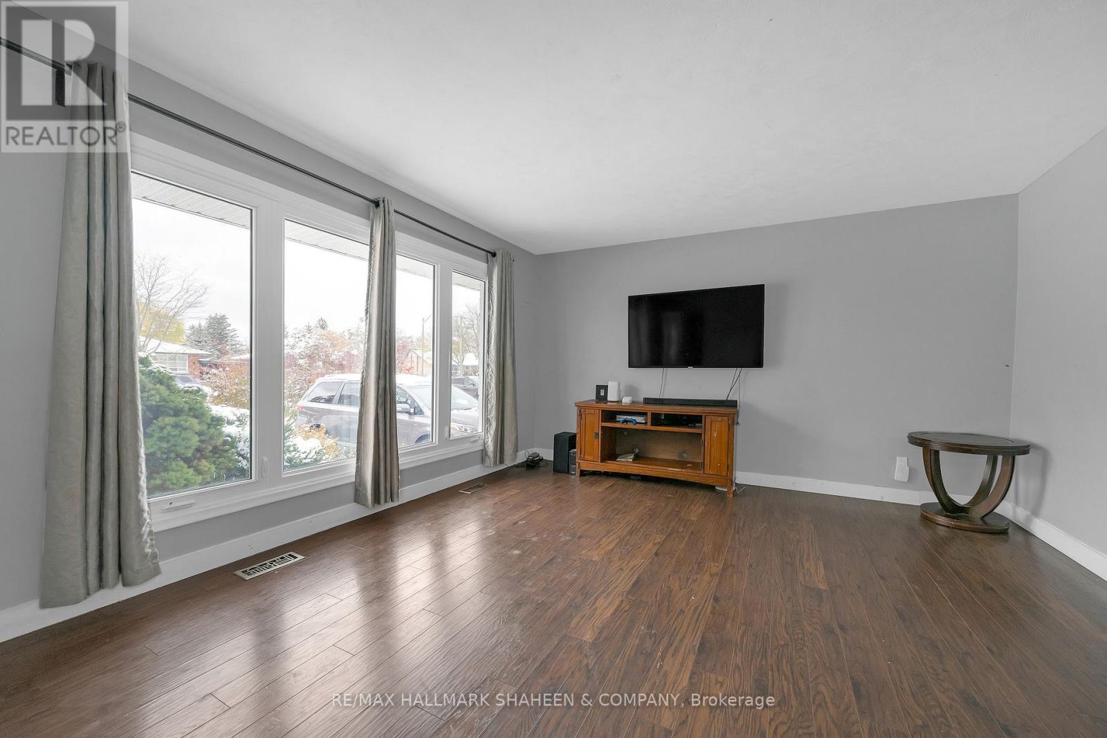 1323 Mary Avenue, Cambridge, Ontario  N3H 4N8 - Photo 6 - X12543106