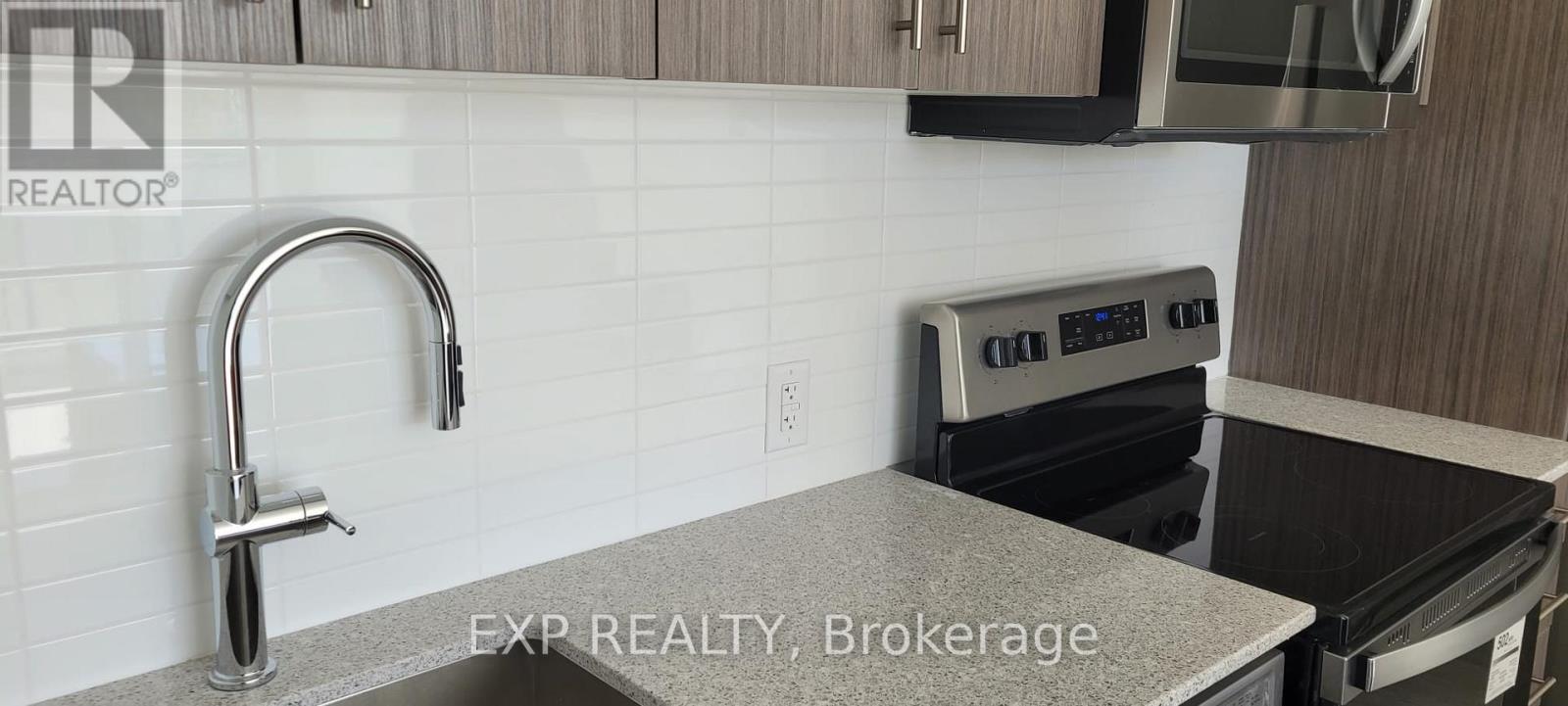 420 - 2782 Barton St E Street, Hamilton, Ontario  L8E 0L3 - Photo 3 - X12543166