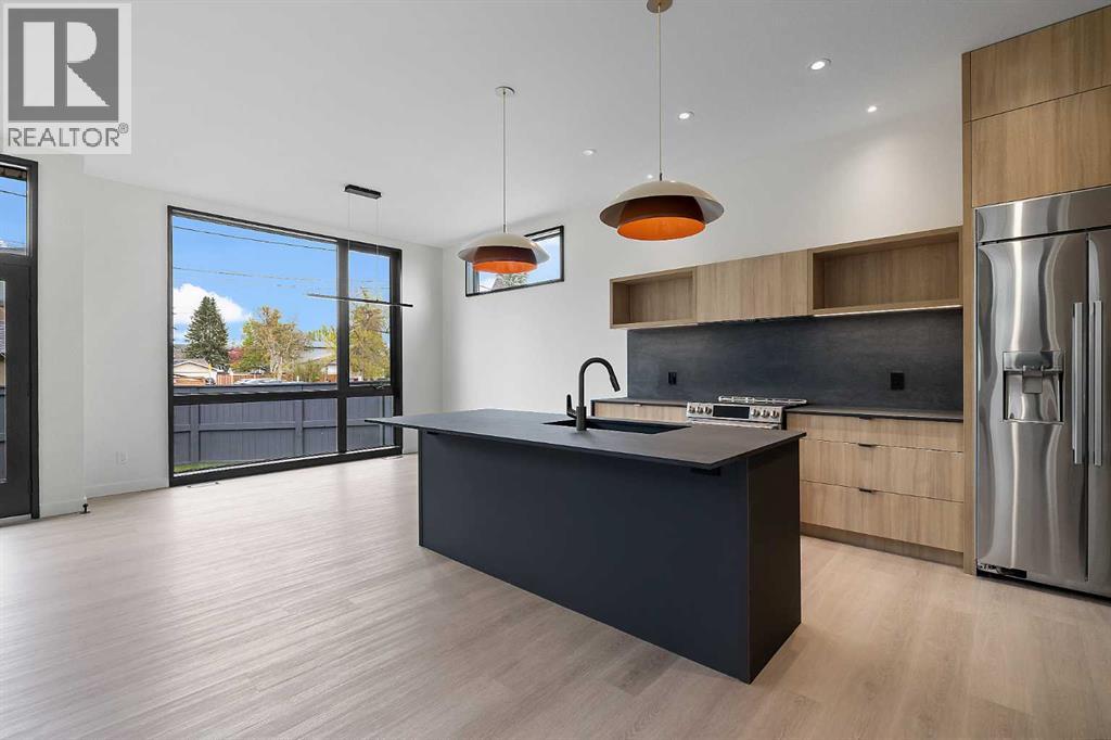 3a Willow Crescent Sw, Calgary, Alberta  T3C 3B8 - Photo 5 - A2224969