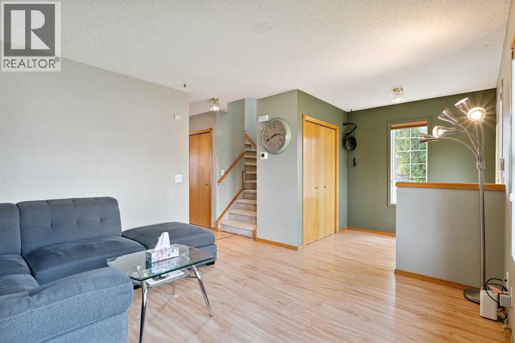 7 Covewood Park Ne, Calgary, Alberta  T3K 4T1 - Photo 5 - A2233696