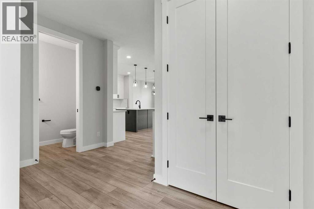 315 Kinniburgh Loop, Chestermere, Alberta  T1X 3C3 - Photo 5 - A2235121