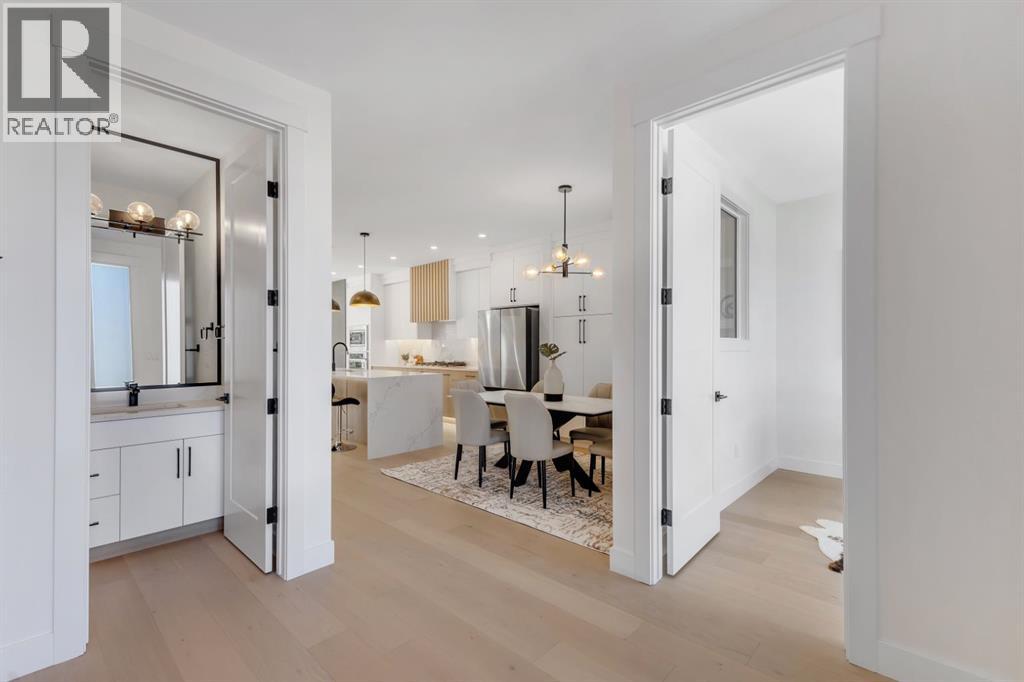 415 37 Avenue Nw, Calgary, Alberta  T2K 0C6 - Photo 3 - A2260221