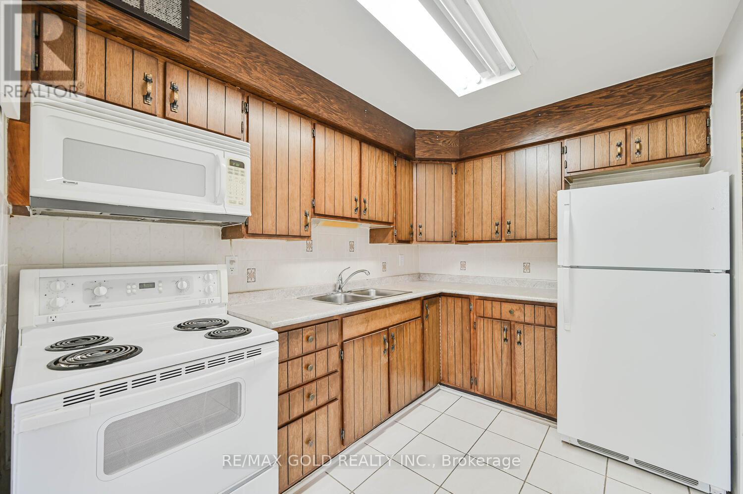 1106 - 60 Stevenson Road N, Toronto, Ontario  M9V 2B4 - Photo 18 - W12518560