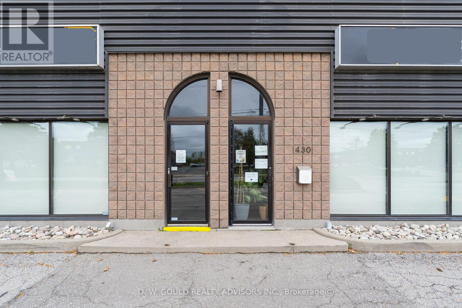 426-430 Speers Road, Oakville, Ontario  L6K 2G2 - Photo 2 - W12534578