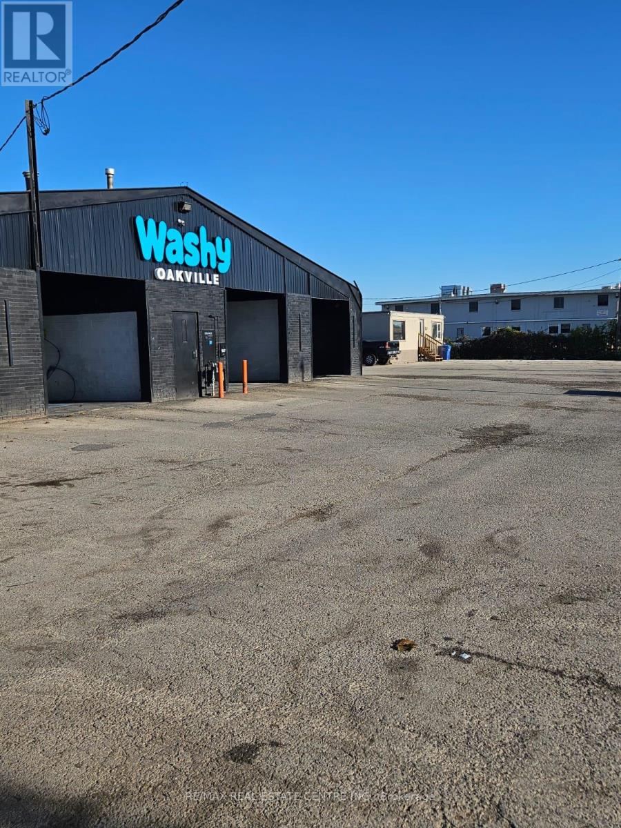 Lot 2 - 1507 Speers Road, Oakville, Ontario  L6L 2X5 - Photo 13 - W12543082