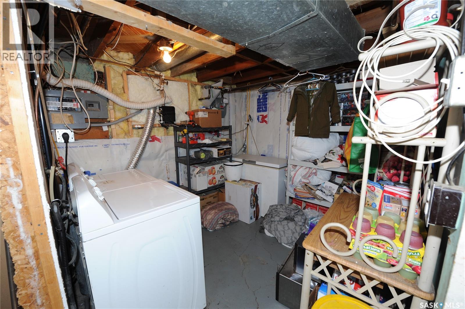 213 1st Street, Dundurn, Saskatchewan  S0K 1K0 - Photo 10 - SK024003