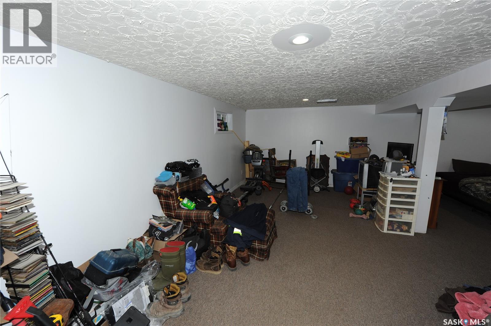 213 1st Street, Dundurn, Saskatchewan  S0K 1K0 - Photo 11 - SK024003