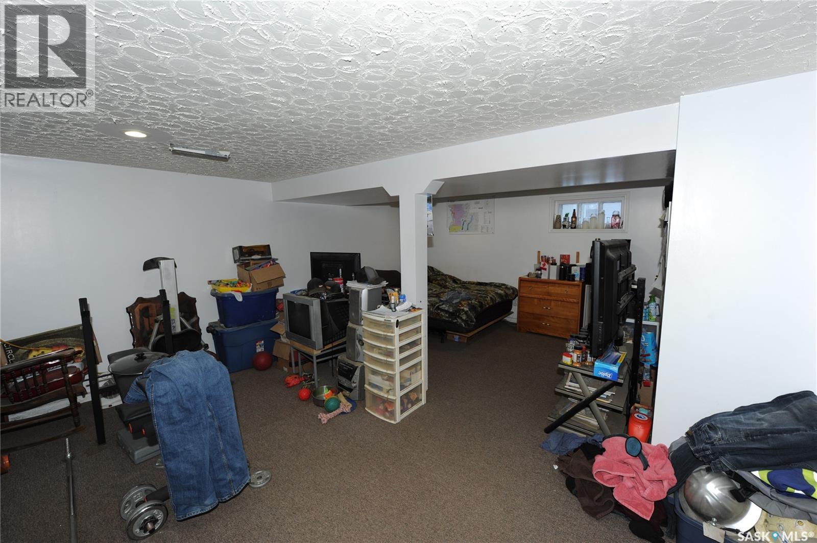 213 1st Street, Dundurn, Saskatchewan  S0K 1K0 - Photo 12 - SK024003