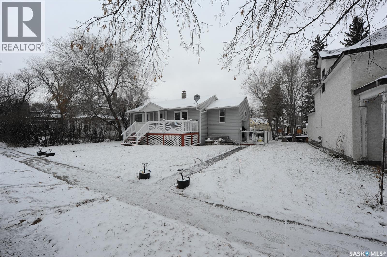 213 1st Street, Dundurn, Saskatchewan  S0K 1K0 - Photo 18 - SK024003