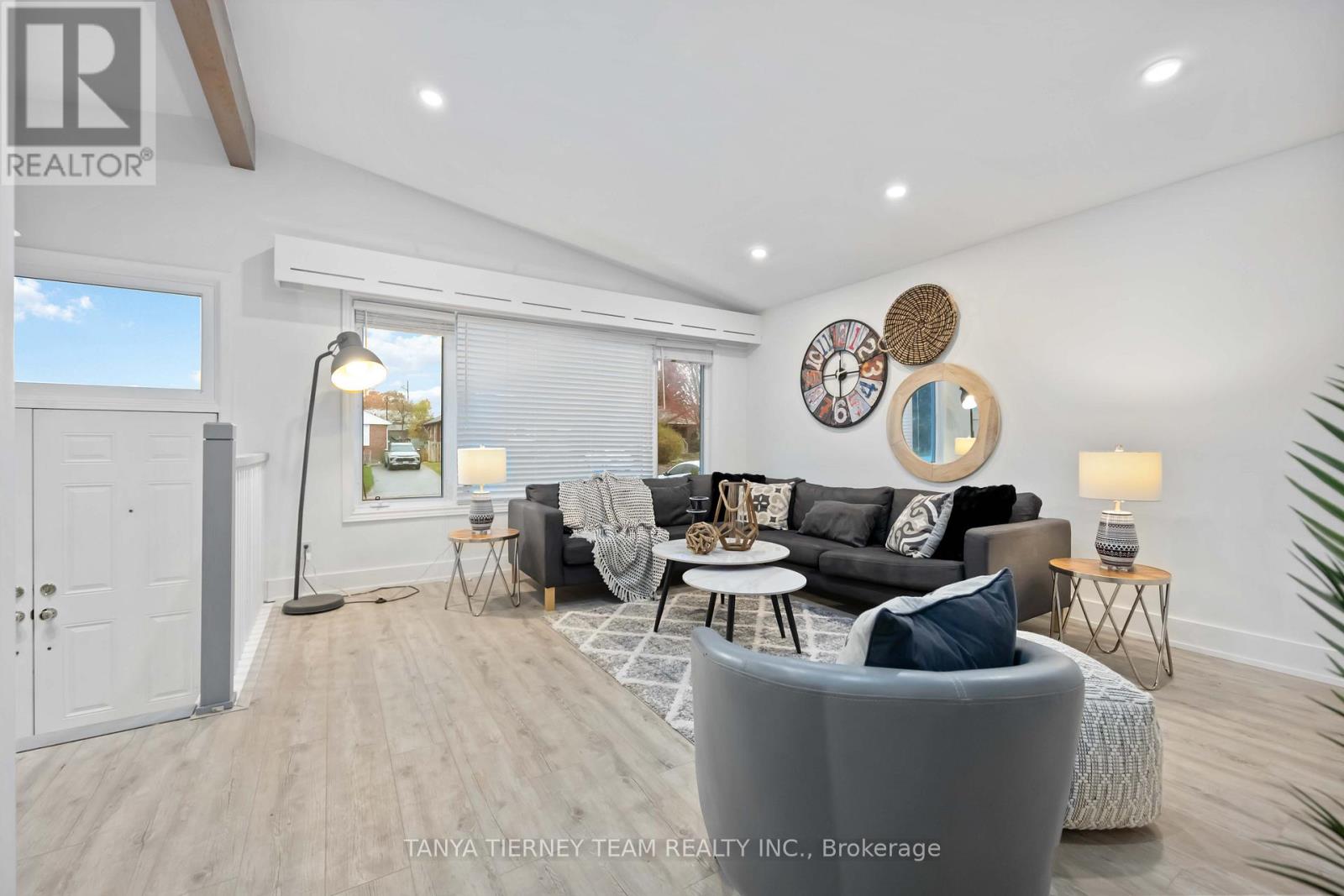 929 Masson Street, Oshawa, Ontario  L1G 5B3 - Photo 4 - E12543198