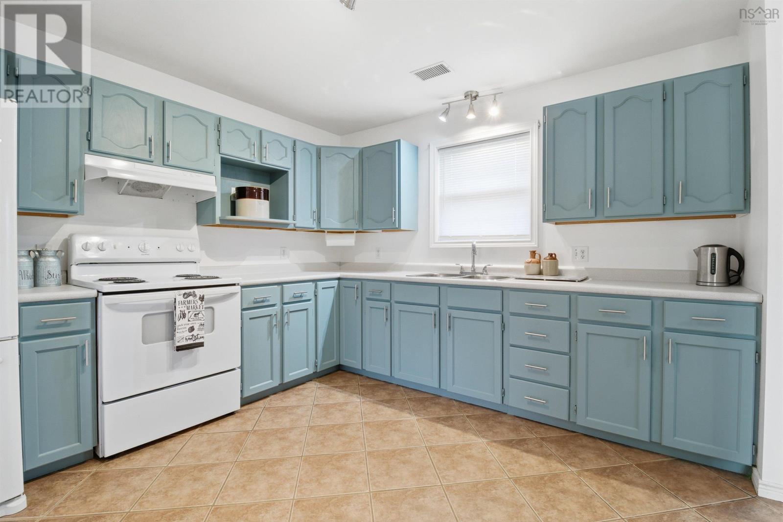 1030 Club Crescent, New Minas, Nova Scotia  B4N 4Z5 - Photo 7 - 202527433