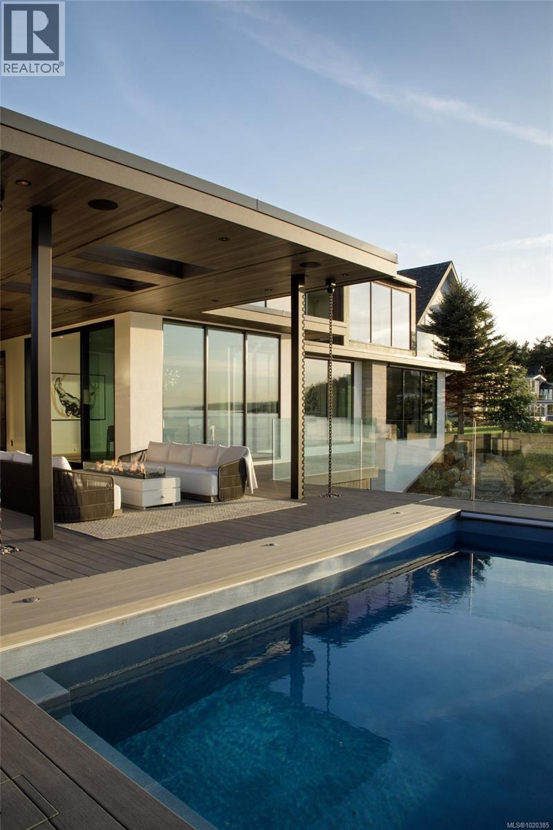 4040 White Rock St, Saanich, British Columbia  V8N 2K4 - Photo 37 - 1020385