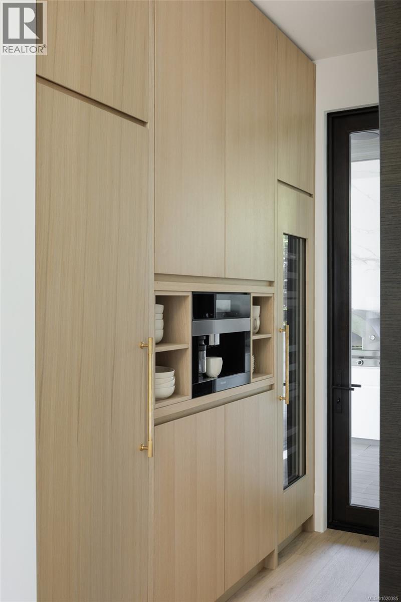 4040 White Rock St, Saanich, British Columbia  V8N 2K4 - Photo 31 - 1020385