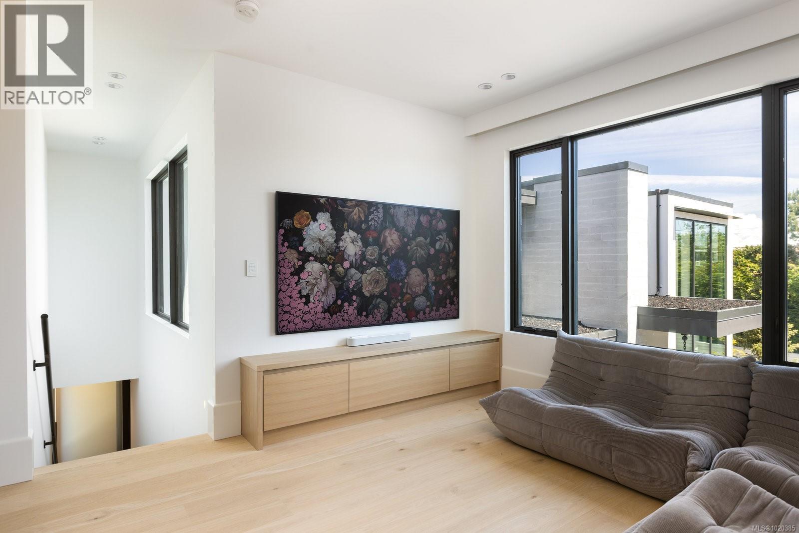 4040 White Rock St, Saanich, British Columbia  V8N 2K4 - Photo 82 - 1020385