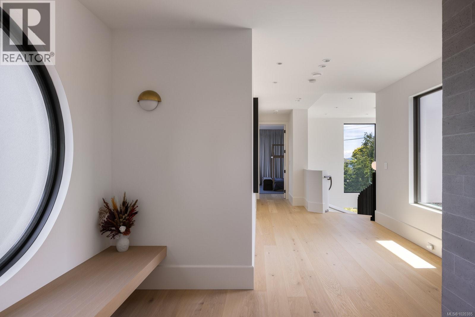 4040 White Rock St, Saanich, British Columbia  V8N 2K4 - Photo 59 - 1020385