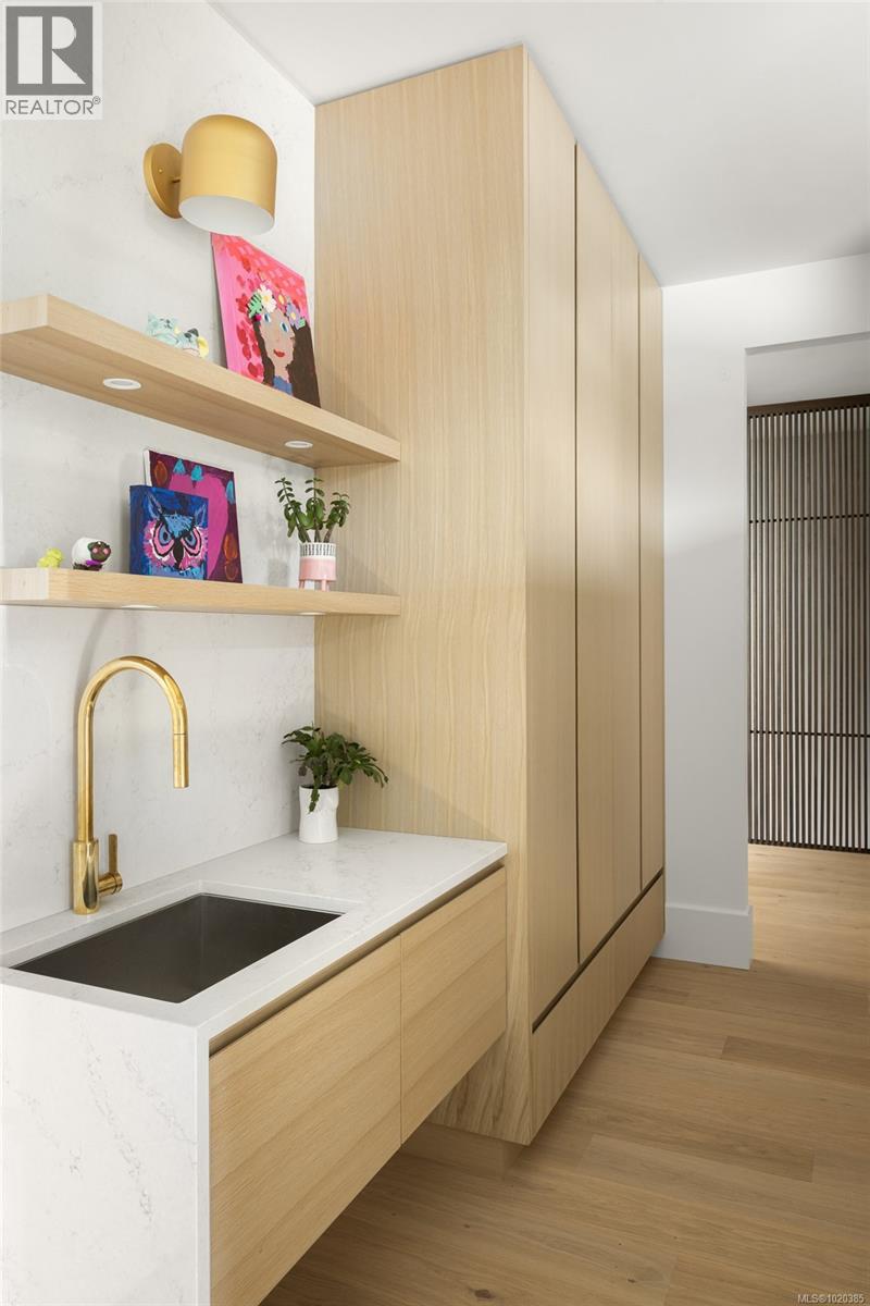 4040 White Rock St, Saanich, British Columbia  V8N 2K4 - Photo 79 - 1020385