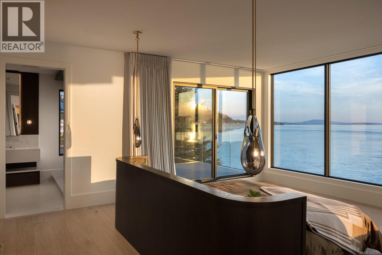 4040 White Rock St, Saanich, British Columbia  V8N 2K4 - Photo 54 - 1020385