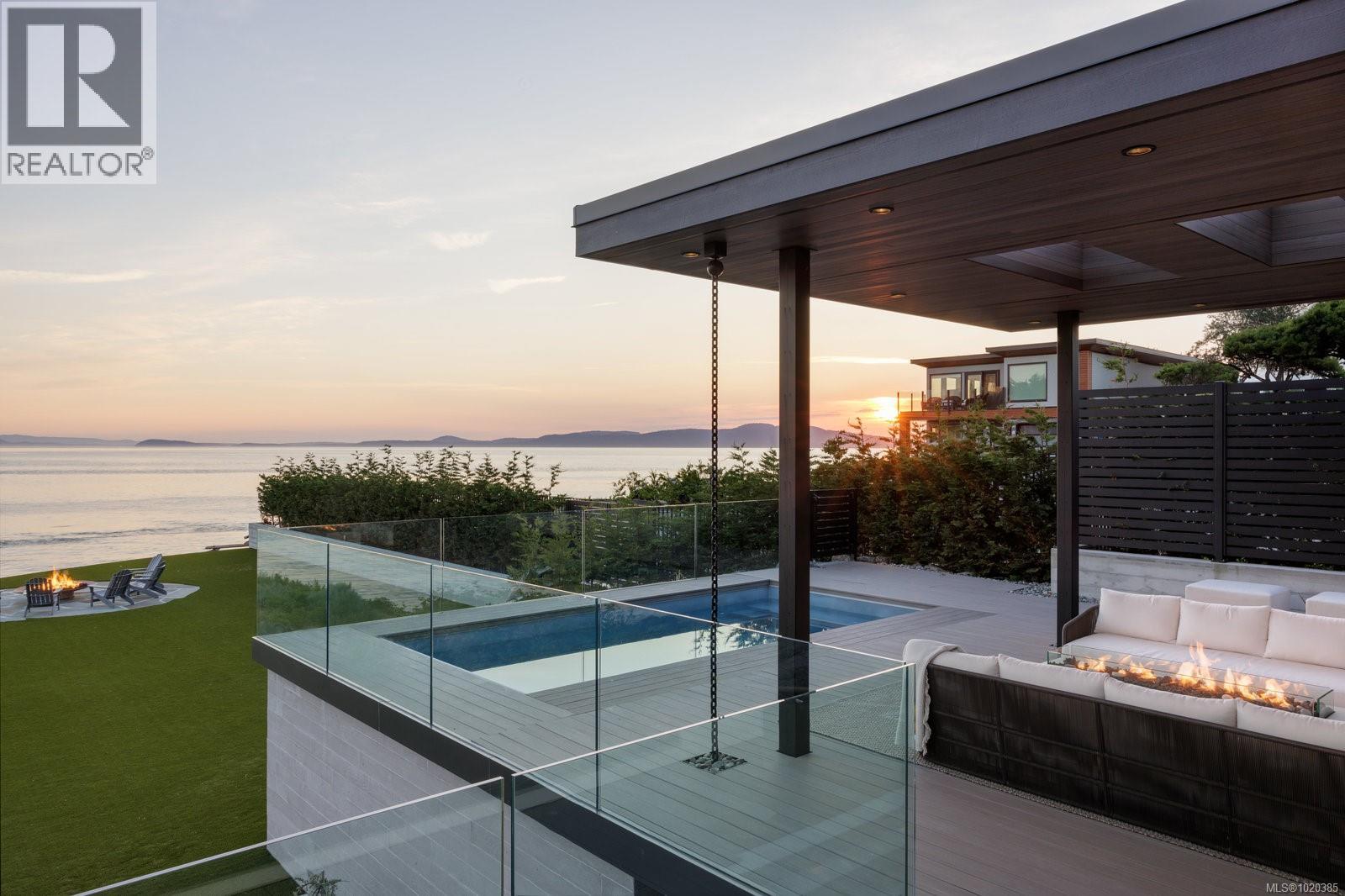 4040 White Rock St, Saanich, British Columbia  V8N 2K4 - Photo 88 - 1020385