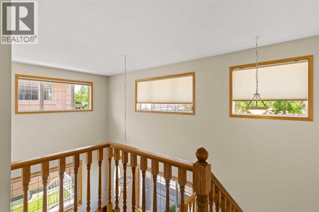 202 Coral Cove Ne, Calgary, Alberta  T3J 3Y9 - Photo 10 - A2269851