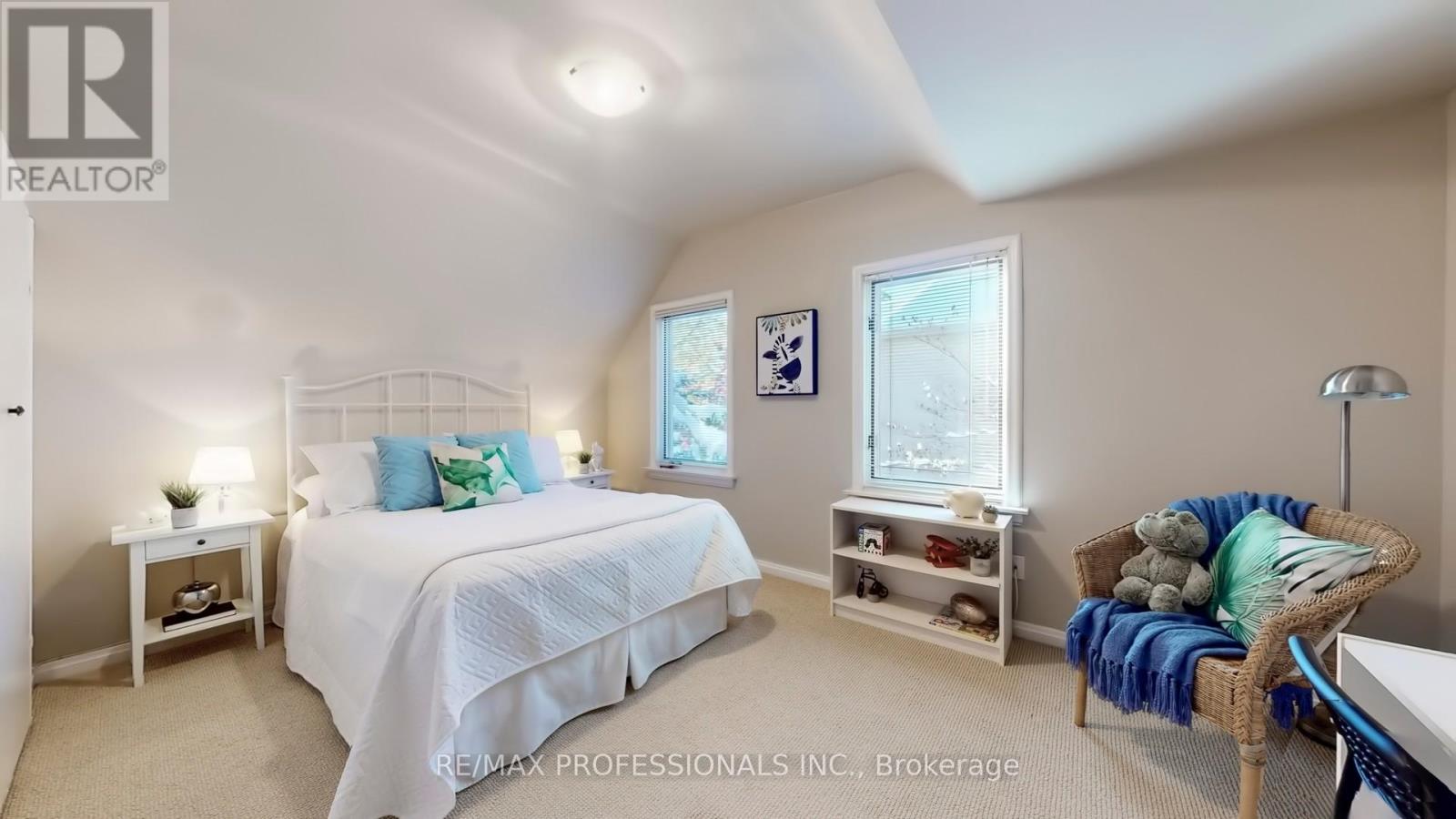 44 Robin Hood Road, Toronto, Ontario  M9A 2W8 - Photo 28 - W12542488