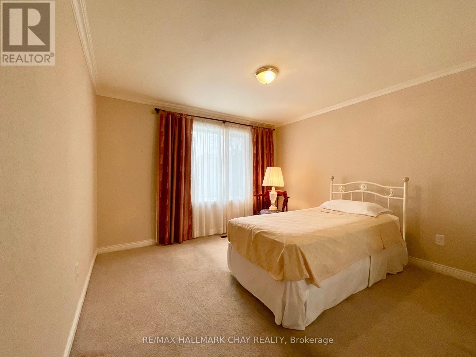 20 Earlsdale Crescent, Brampton, Ontario  L6T 3A8 - Photo 10 - W12543184