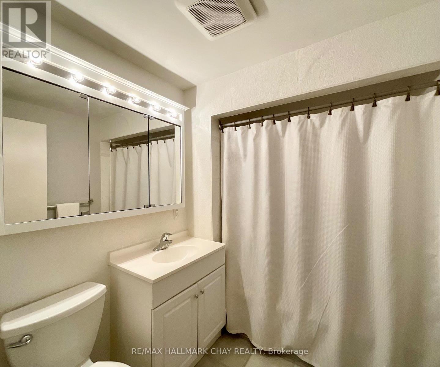 20 Earlsdale Crescent, Brampton, Ontario  L6T 3A8 - Photo 7 - W12543184