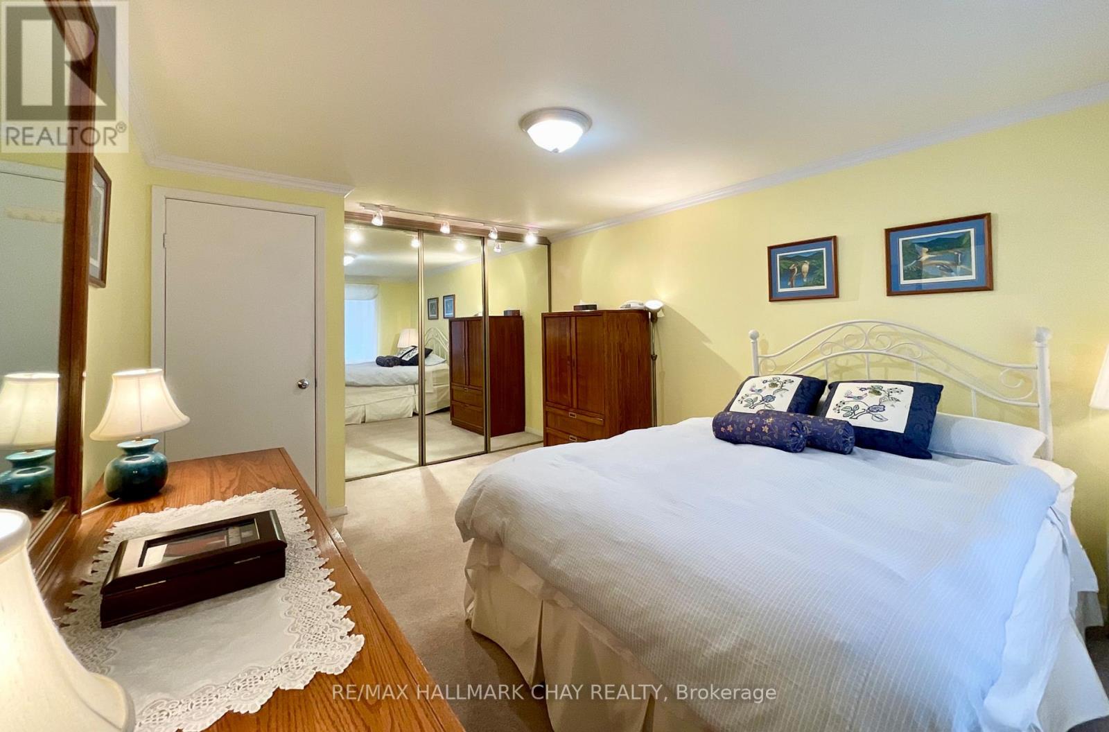 20 Earlsdale Crescent, Brampton, Ontario  L6T 3A8 - Photo 9 - W12543184