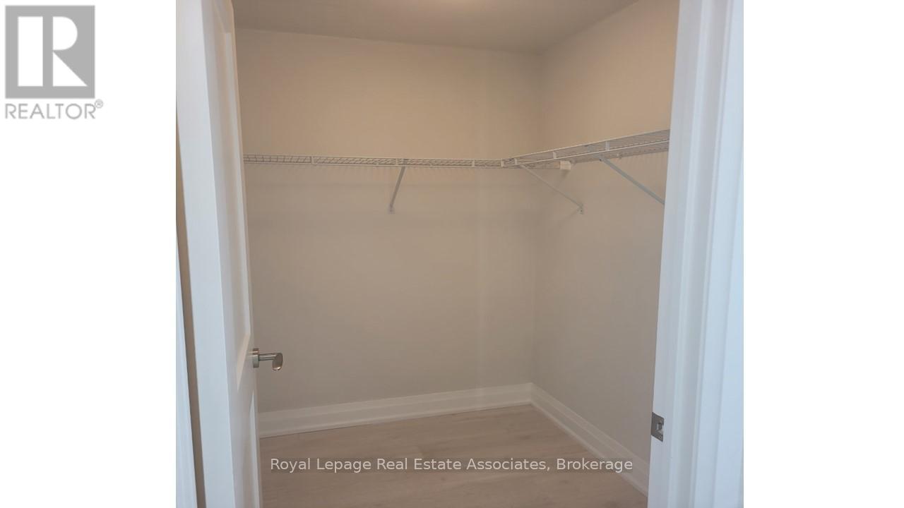 804 - 15 Lynch Street, Brampton, Ontario  L6W 2Z8 - Photo 9 - W12543190