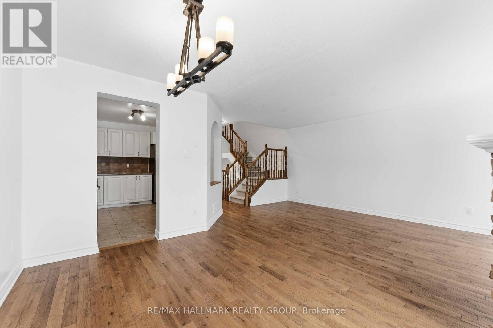 123 Silvermoon Crescent, Ottawa, Ontario  K4A 0P5 - Photo 10 - X12543286