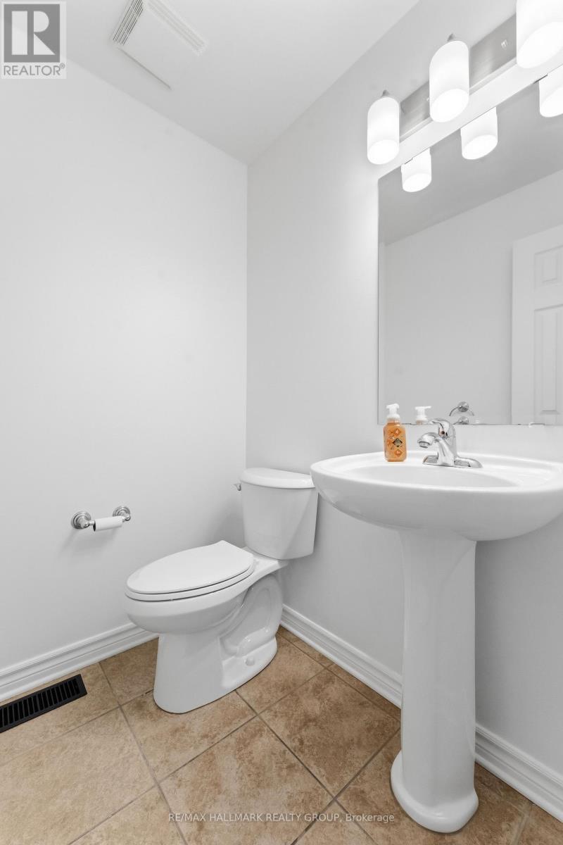 123 Silvermoon Crescent, Ottawa, Ontario  K4A 0P5 - Photo 23 - X12543286