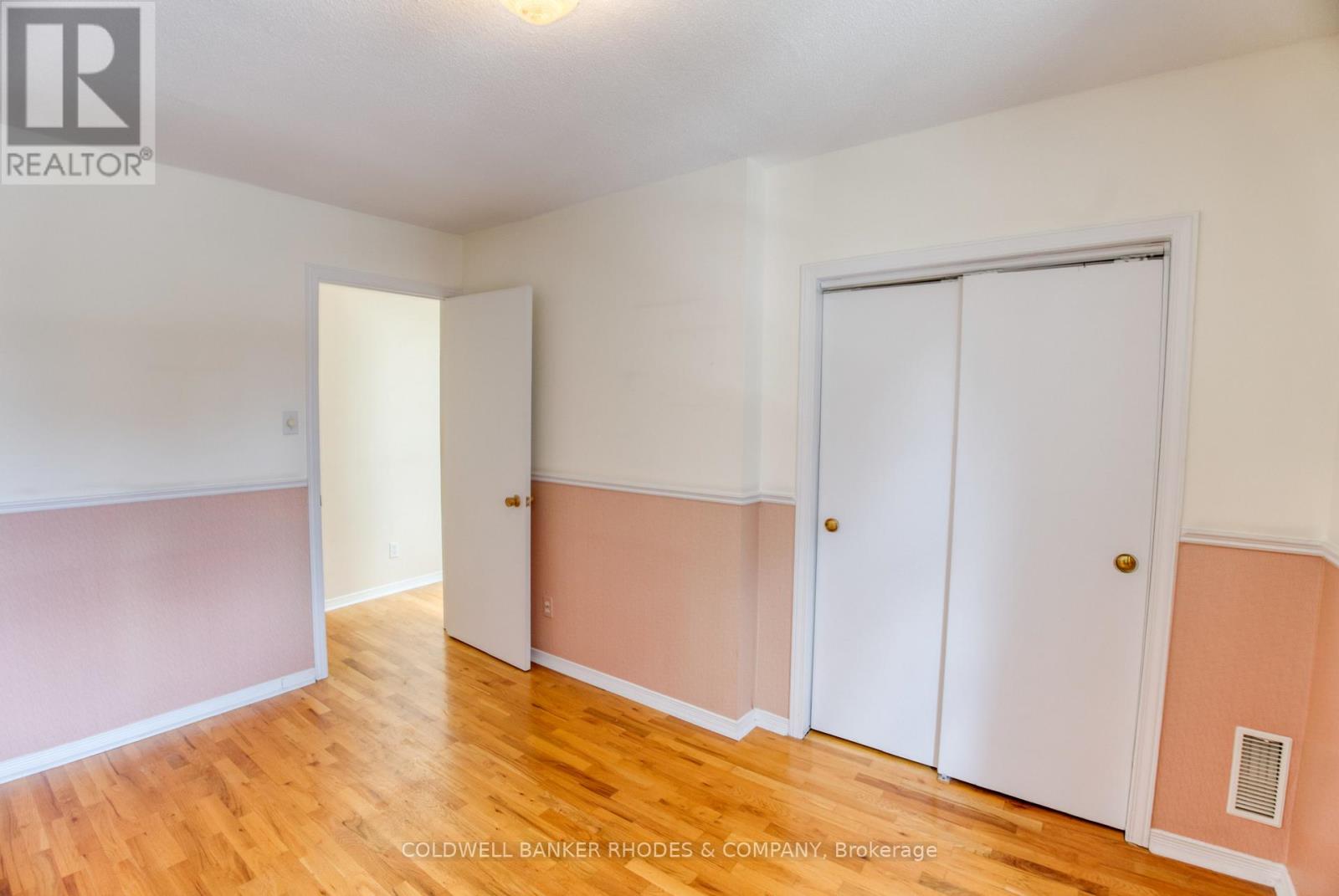 129 Elm Street, Ottawa, Ontario  K1R 6N4 - Photo 16 - X12543366