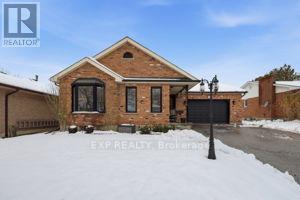 125 Gibson Crescent, Lucan Biddulph, Ontario  N0M 2J0 - Photo 1 - X12543258