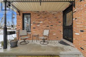 125 Gibson Crescent, Lucan Biddulph, Ontario  N0M 2J0 - Photo 3 - X12543258