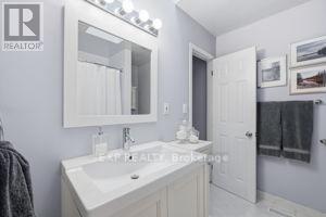 125 Gibson Crescent, Lucan Biddulph, Ontario  N0M 2J0 - Photo 7 - X12543258