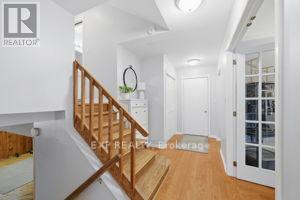 125 Gibson Crescent, Lucan Biddulph, Ontario  N0M 2J0 - Photo 9 - X12543258