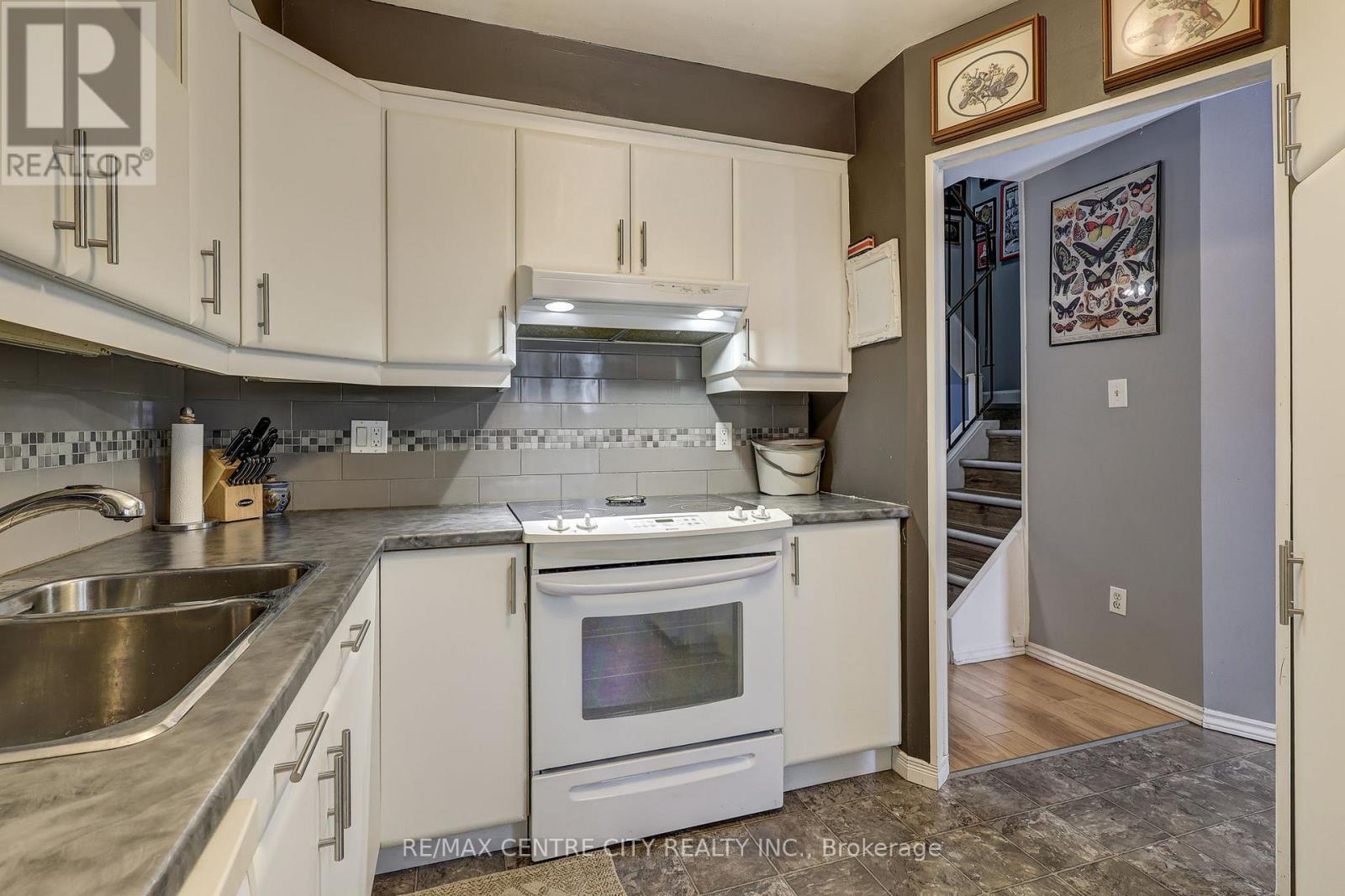 72 Adswood Road, London South, Ontario  N6E 2W1 - Photo 10 - X12543300