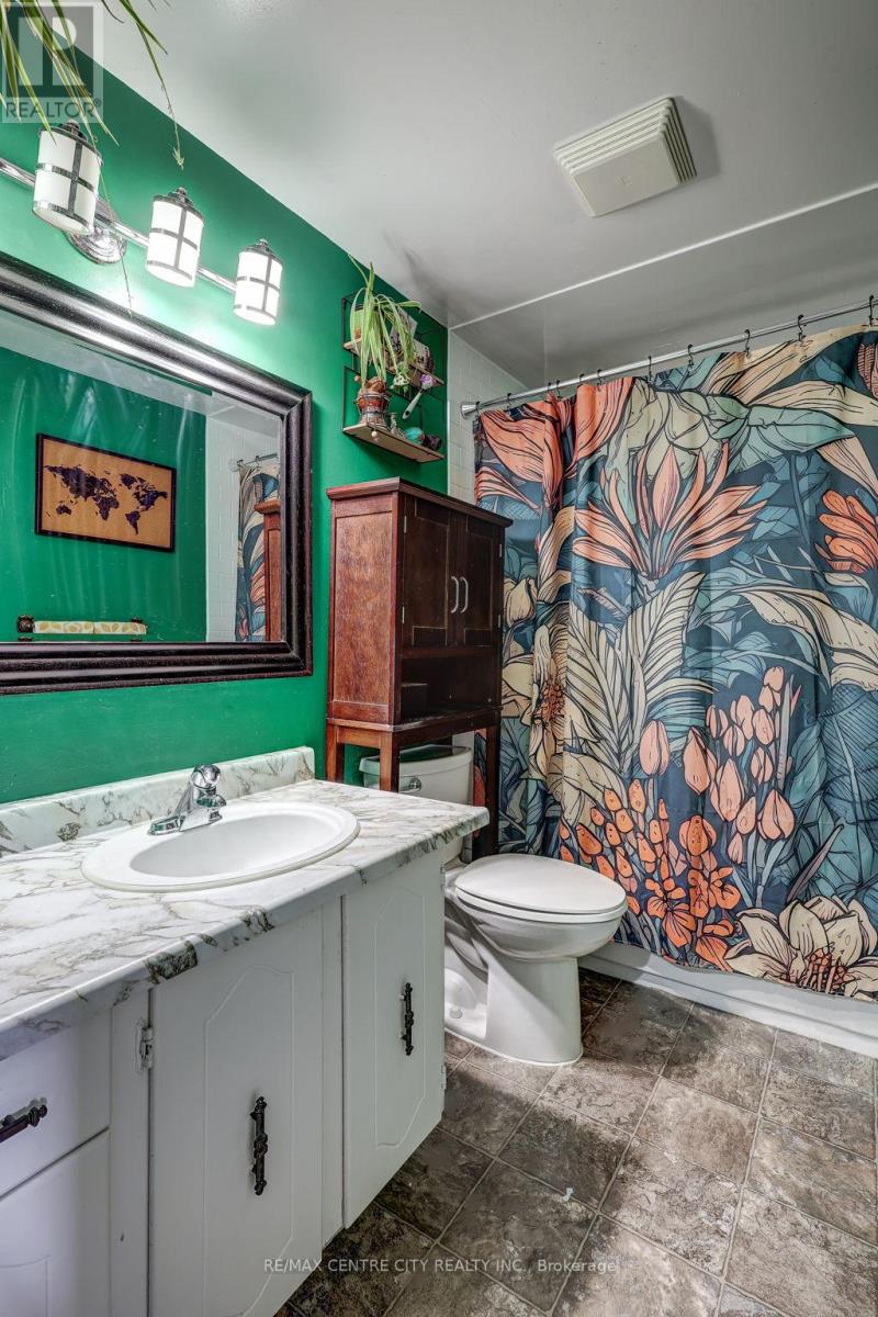 72 Adswood Road, London South, Ontario  N6E 2W1 - Photo 28 - X12543300