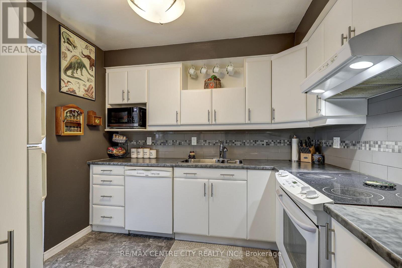 72 Adswood Road, London South, Ontario  N6E 2W1 - Photo 8 - X12543300