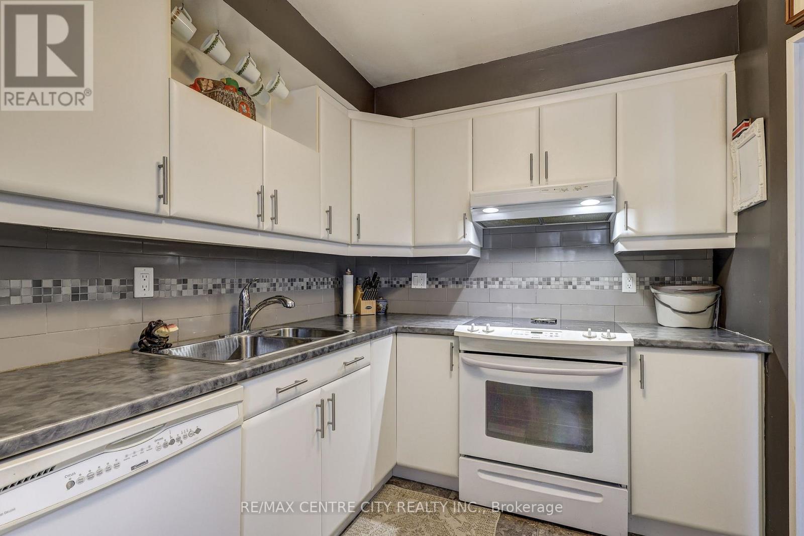 72 Adswood Road, London South, Ontario  N6E 2W1 - Photo 9 - X12543300