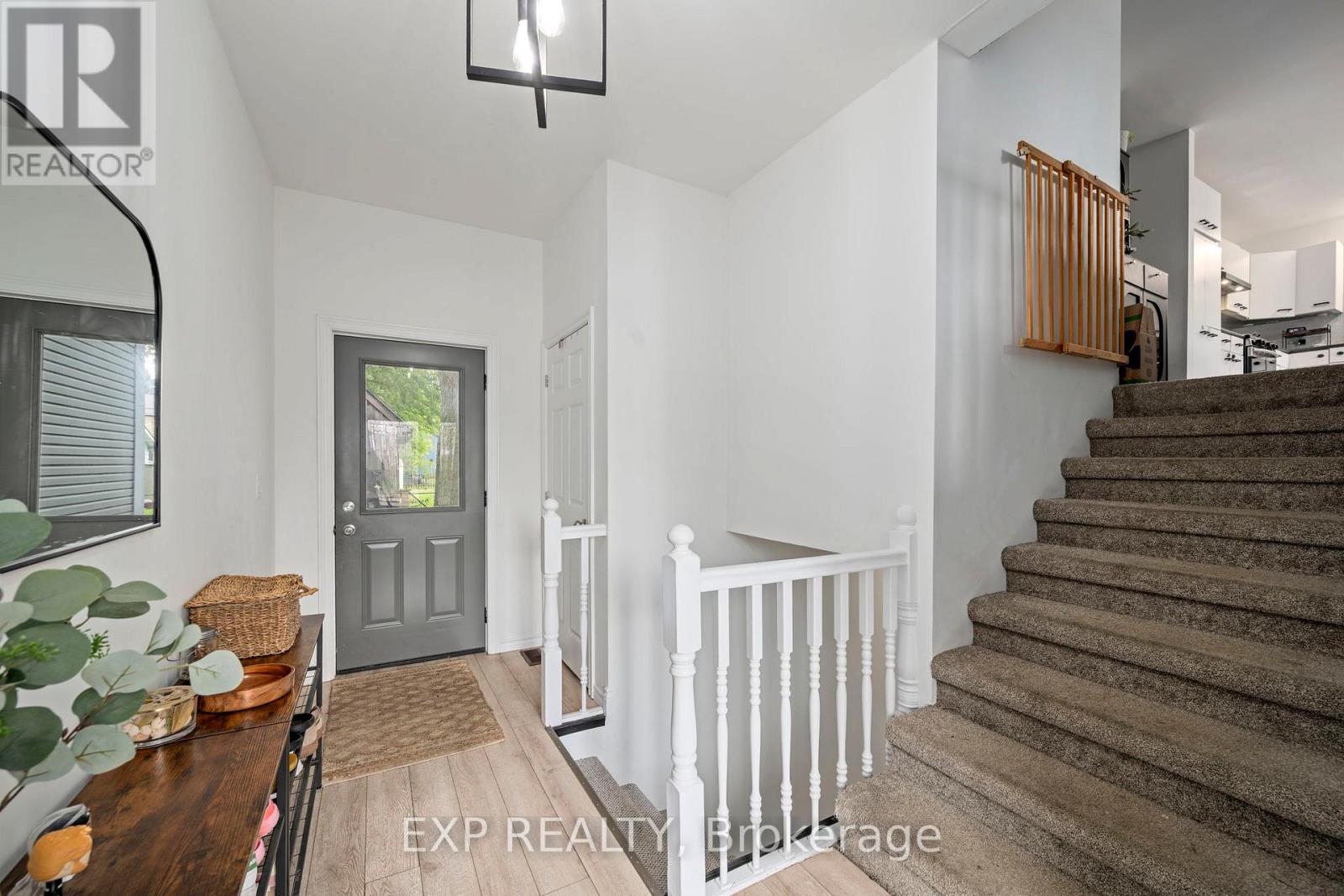 272 Mary Street, Dutton/dunwich, Ontario  N0L 1J0 - Photo 10 - X12543310