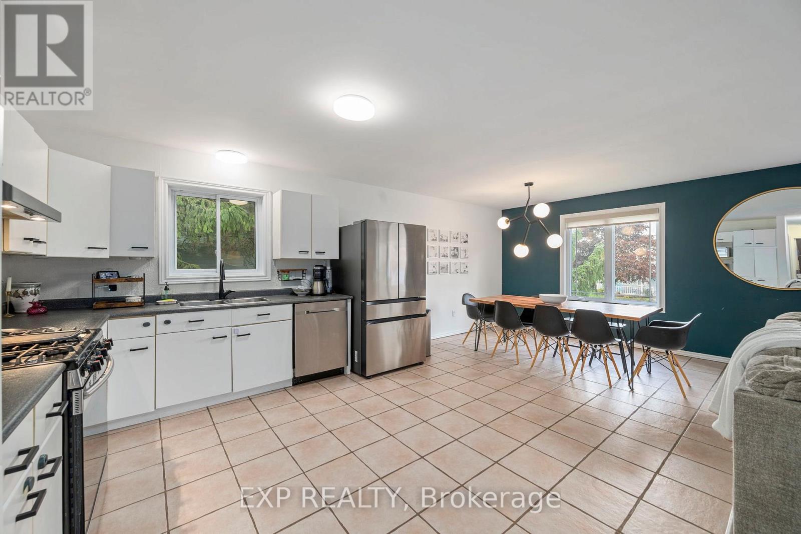 272 Mary Street, Dutton/dunwich, Ontario  N0L 1J0 - Photo 5 - X12543310