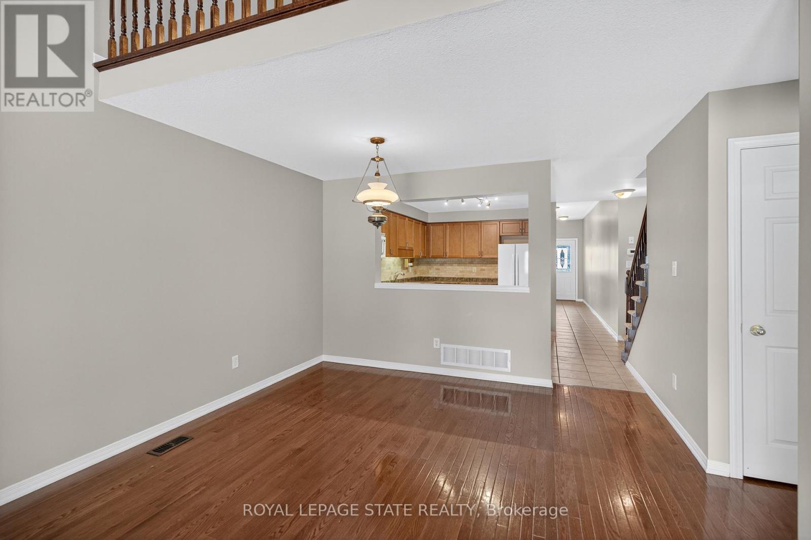 9 Manitoulin Trail, Hamilton, Ontario  L9B 2X8 - Photo 17 - X12543200