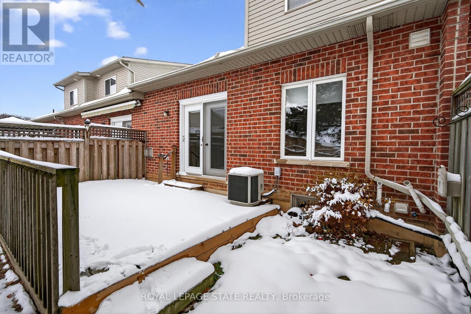 9 Manitoulin Trail, Hamilton, Ontario  L9B 2X8 - Photo 33 - X12543200