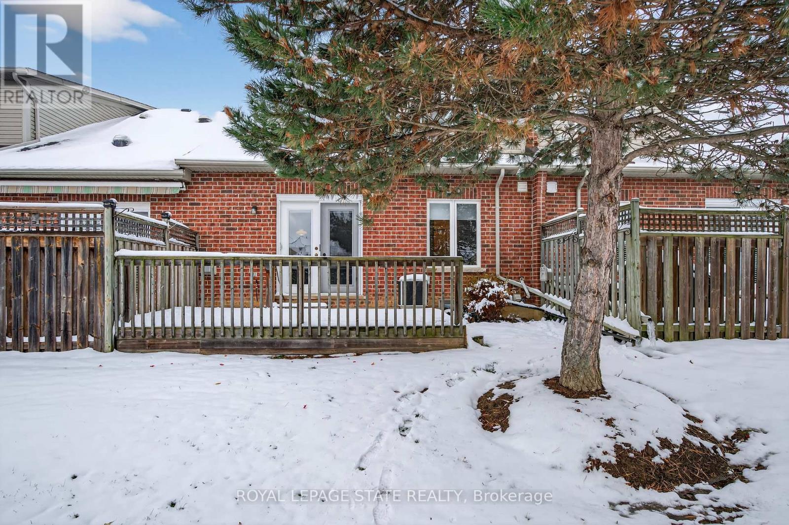 9 Manitoulin Trail, Hamilton, Ontario  L9B 2X8 - Photo 35 - X12543200