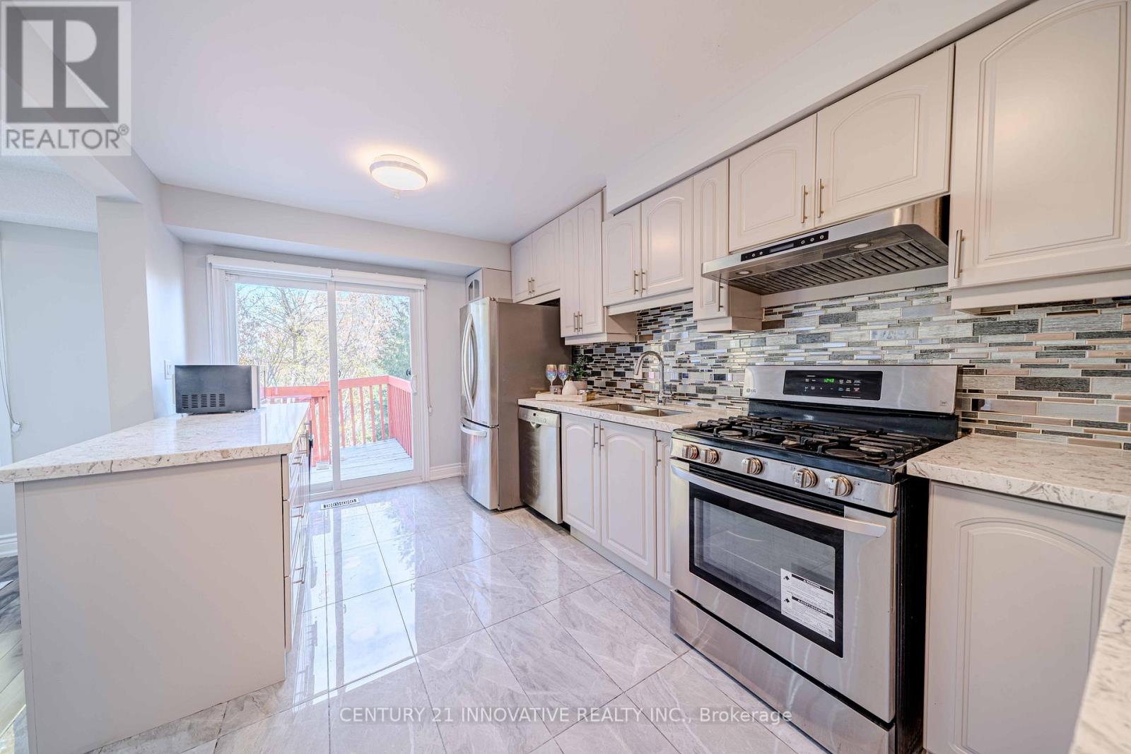 122 Cutters Crescent, Brampton, Ontario  L6Y 4J8 - Photo 10 - W12529690