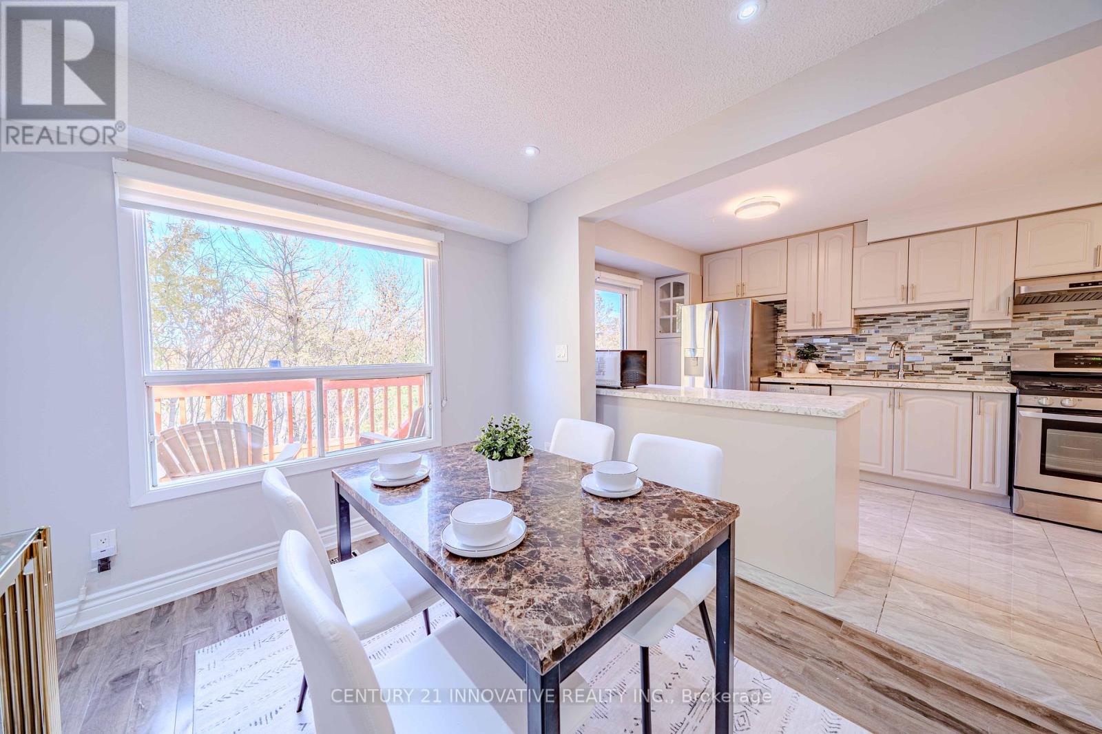 122 Cutters Crescent, Brampton, Ontario  L6Y 4J8 - Photo 7 - W12529690