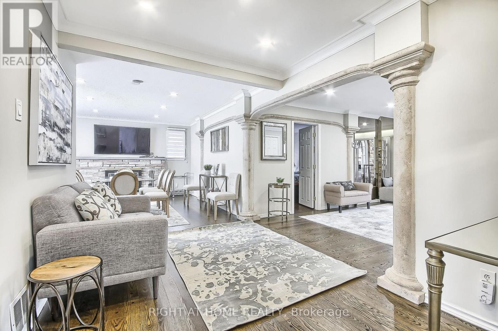 122 Elvaston Drive, Toronto, Ontario  M4A 1N6 - Photo 12 - C12519604