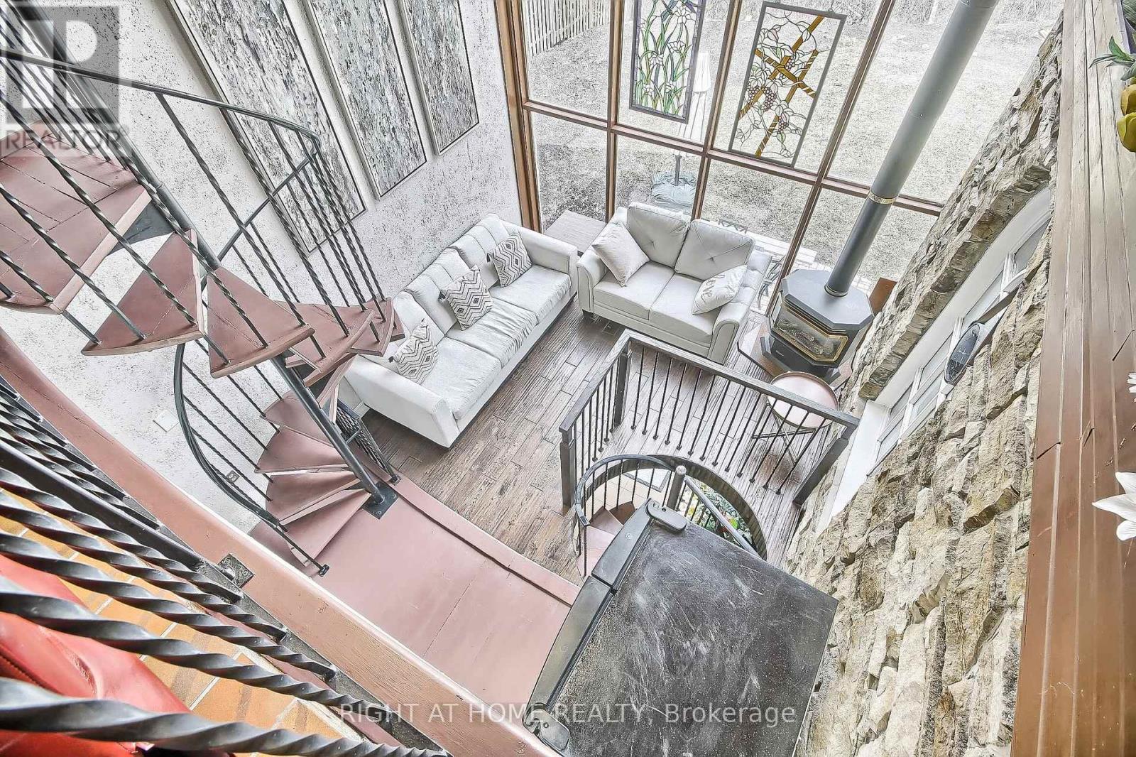 122 Elvaston Drive, Toronto, Ontario  M4A 1N6 - Photo 27 - C12519604