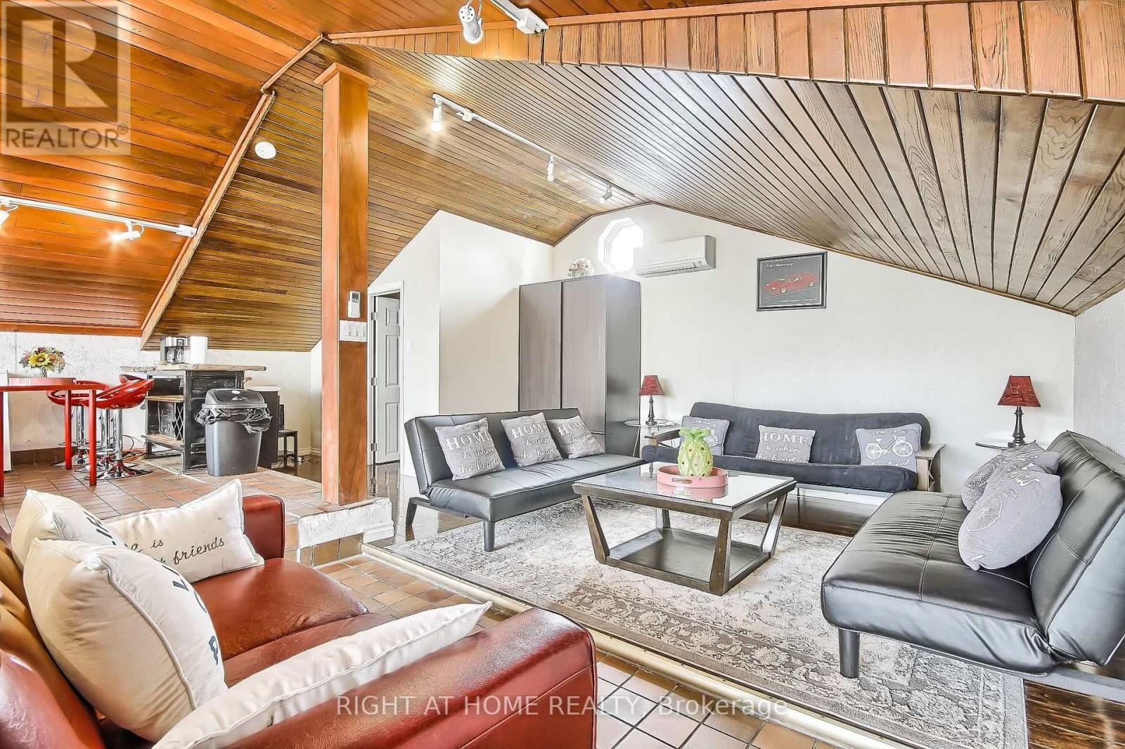 122 Elvaston Drive, Toronto, Ontario  M4A 1N6 - Photo 28 - C12519604