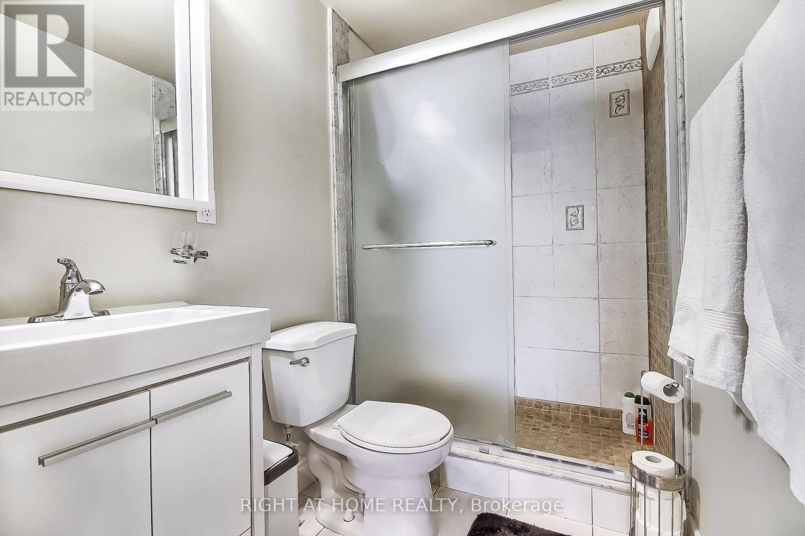 122 Elvaston Drive, Toronto, Ontario  M4A 1N6 - Photo 42 - C12519604